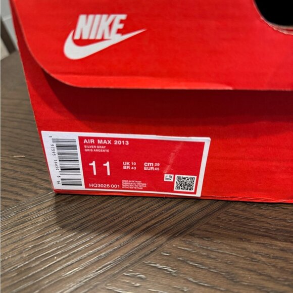 Nike Silver Air Max Running Shoes - Picture 6 of 6